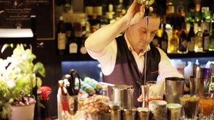 调酒师视频,跟随视频学习经典鸡尾酒制作