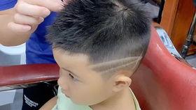 男士烫发视频,轻松打造时尚发型