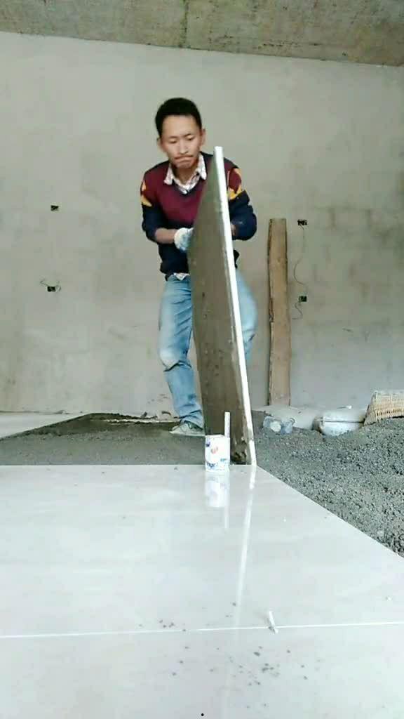 贴砖视频,跟随贴砖视频探索家居装修新境界