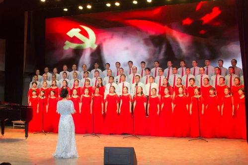 迎风飘扬的旗合唱视频,激昂旋律中的爱国情怀