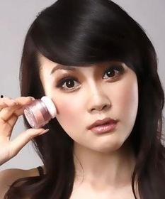 浓妆艳抹的化妆视频,打造惊艳夺目的美丽风采