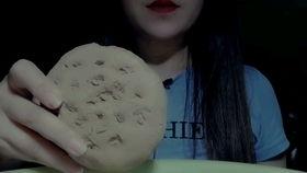 吃土的视频,揭秘网络潮流背后的疯狂与反思