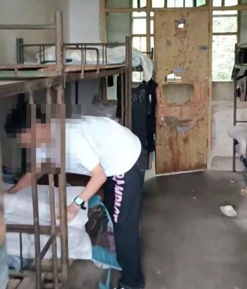 学生宿舍视频,揭秘学生日常点滴