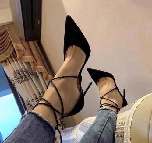 高跟鞋走路视频,揭秘高跟鞋走路之美