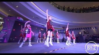 闹闹now舞蹈视频,动感节奏下的青春风采