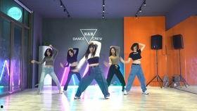 睫毛弯弯原版舞蹈视频,跟随原版视频领略复古风情