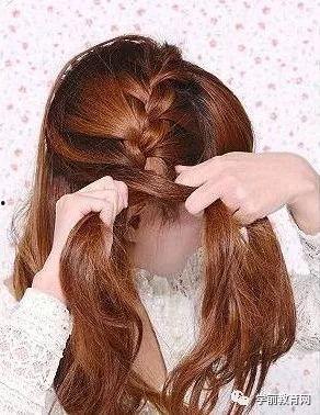 麻花辫教程视频,跟随教程视频打造时尚发型