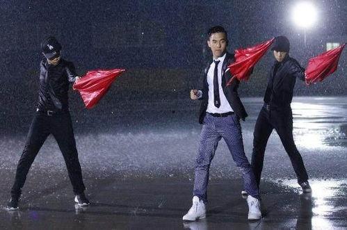 雨中舞蹈视频,浪漫旋律下的灵动身影