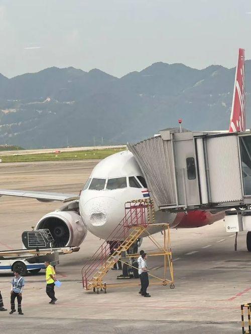 飞机落地视频,飞机落地精彩瞬间回顾