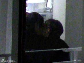 拥吻视频,拥吻视频捕捉爱情美好瞬间