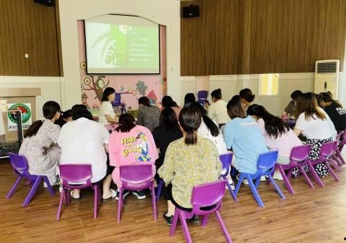 幼儿园游戏视频,幼儿园游戏时光精彩瞬间