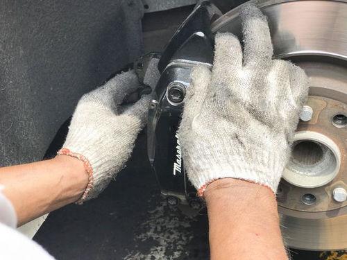 更换刹车油视频,轻松掌握安全驾驶技能