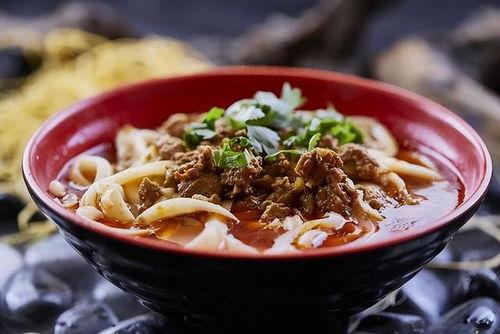 刀削面视频,一招一式展现传统美食魅力