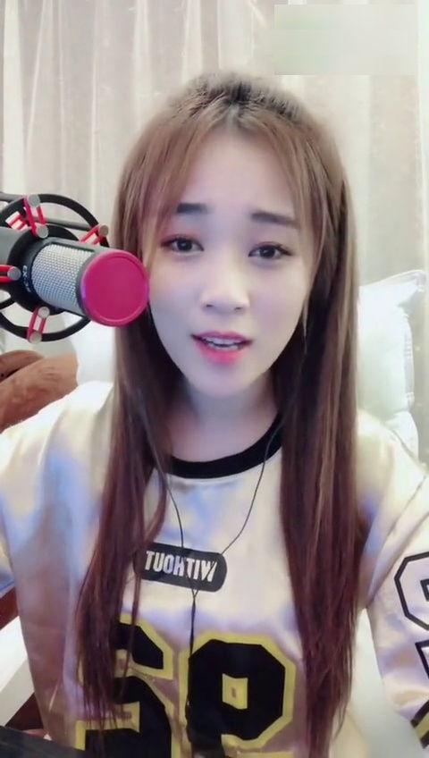 小姐姐唱歌视频,小姐姐演绎音乐魅力瞬间