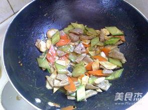 炒肝的做法视频,色泽诱人，口感鲜美，简单易学！