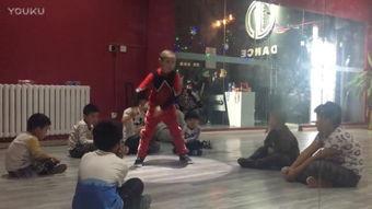 街舞大全视频,动感舞步一网打尽，跟随视频学舞新体验
